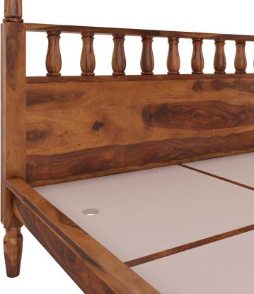 King poster bed made of solid sheesham wood